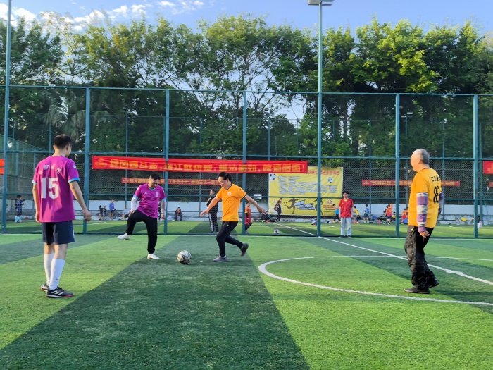 快乐工作 健康生活——我院成功举办第四届“口院杯”职工足球比赛 第 2 张