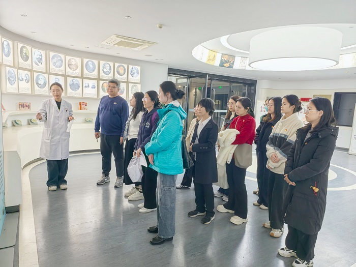 以廉促干 以干践廉——口腔综合科党支部到广西医科大学生命科学馆开展主题党日活动 第 2 张 以廉促干 以干践廉——口腔综合科党支部到广西医科大学生命科学馆开展主题党日活动 第 2 张