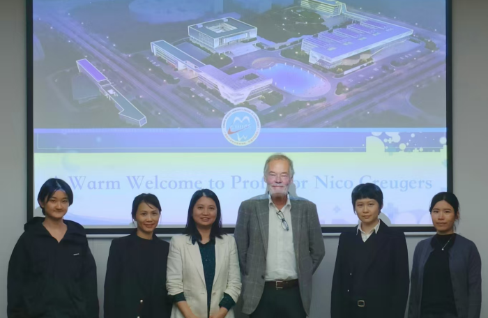 荷兰、西班牙知名学者到我院开展学术交流 第 1 张