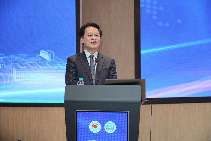 2025年12月26日德国法兰克福大学Puria Parvini教授、贺刚教授到我院开展学术讲座 廖红兵教授致辞.jpg