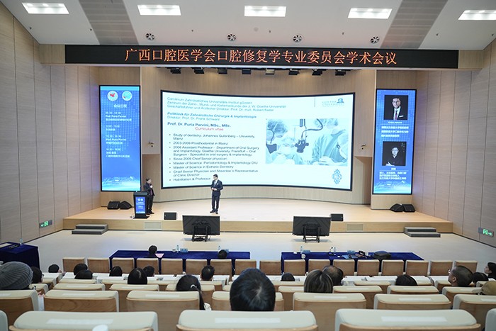 2025年12月26日德国法兰克福大学Puria Parvini教授、贺刚教授到我院开展学术讲座  专家授课.jpg