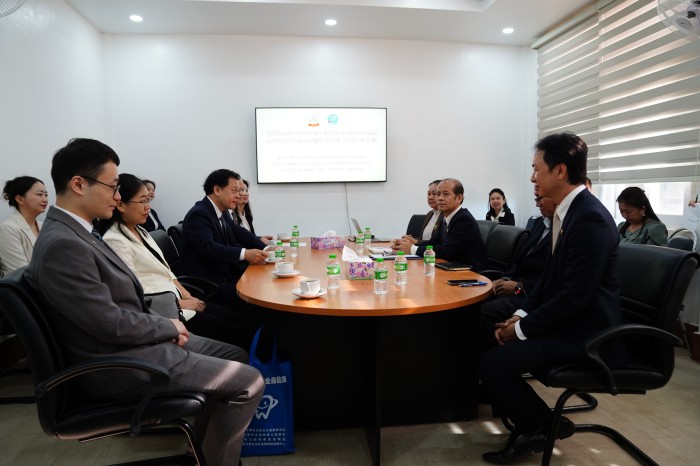 1. 两院座谈会_副本.jpg 1. 两院座谈会_副本.jpg