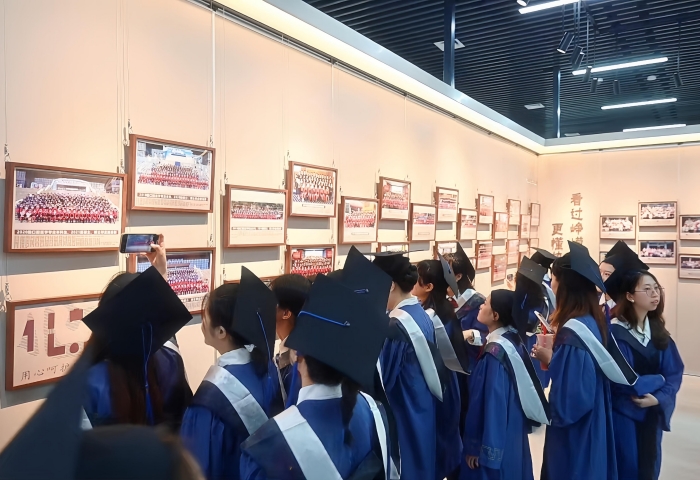 梦想从这里起飞 | 广西医科大学口腔医学院、附属口腔医院院史馆举行揭幕仪式 第 5 张