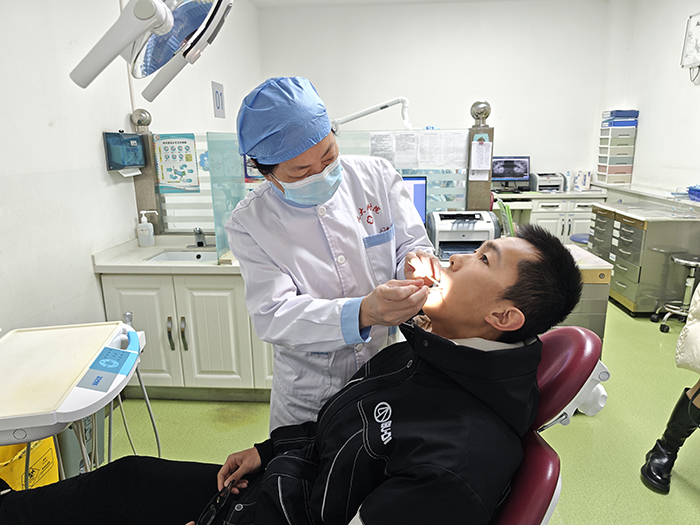 杏林桃李沐延风 初心如炬照征程——我院教师完成中华口腔医学会西部行志愿服务 第 3 张